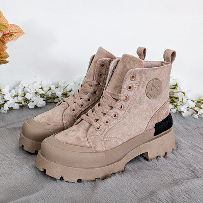Women’s Chunky Lace-Up Ankle Boots – Platform Sole (Black & Beige)