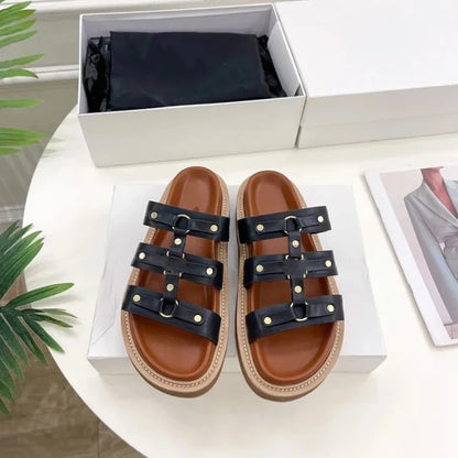 Sandale en cuir pour femme avec une semelle confortable