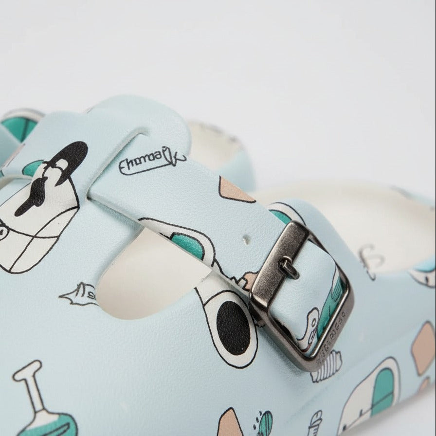 Women’s printed buckle clogs — Product image: