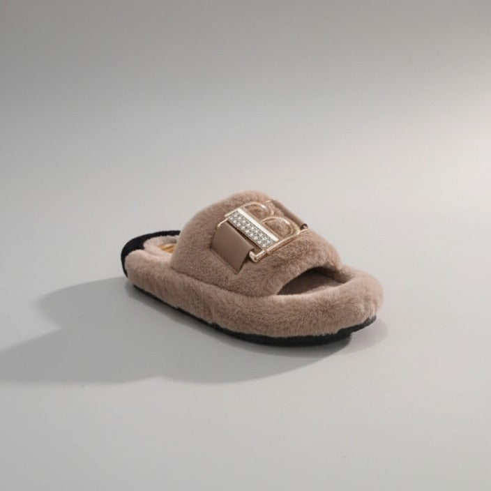 Women’s plush faux‑fur mule slippers with rhinestone buckle — Product image: 