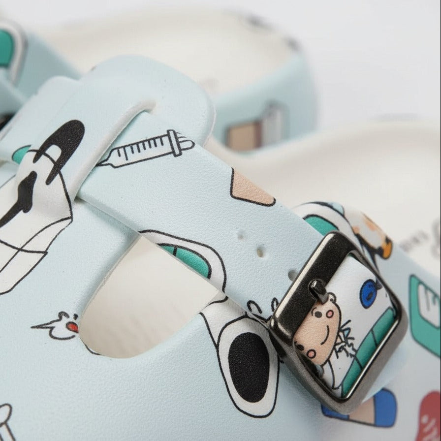 Women’s printed buckle clogs — Product image: