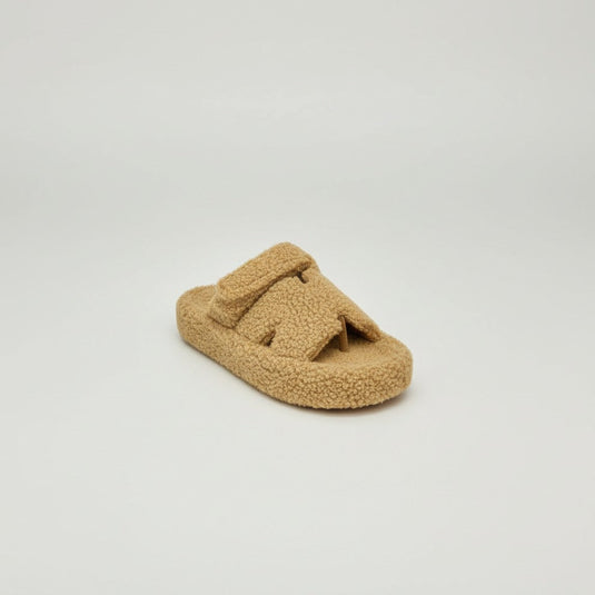 Women’s Fuzzy Sherpa Thong Slippers — Product image: 
