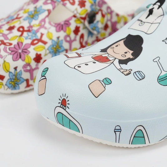 Women’s printed buckle clogs — Product image: 