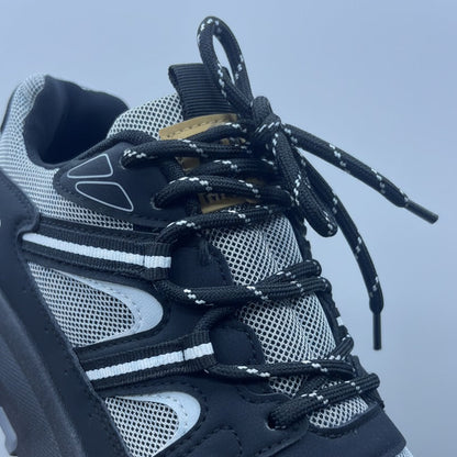 Men's rugged mesh trail sneaker - black/grey — Product image: 