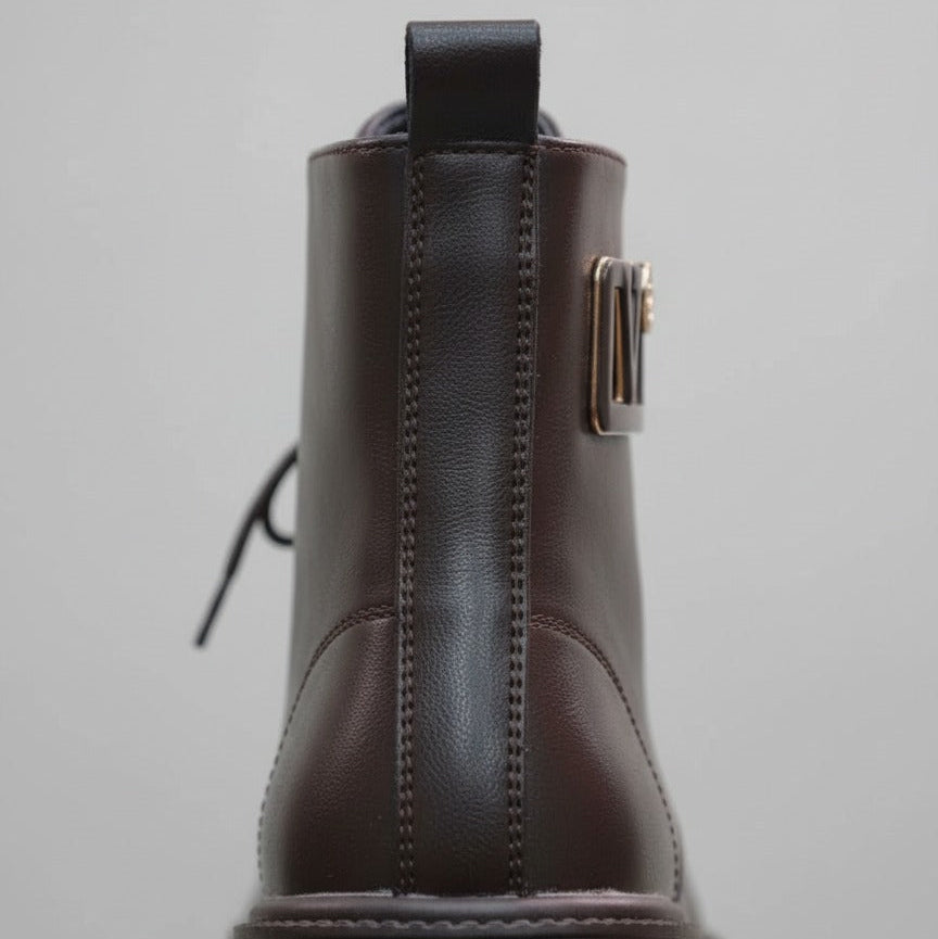 Women’s lace-up combat ankle boots with chunky lug sole — Product image: 