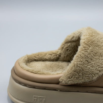 Women’s fleece-lined platform clog slippers — Product image: 