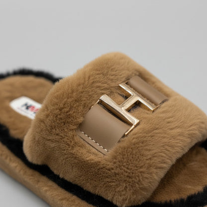 Women’s Plush Slide Slippers with Metal Accent — Product image: