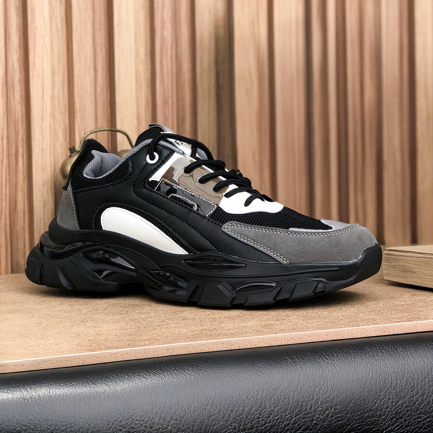 أحذية رياضية فاخرة للرجال: أحذية رياضية قابلة للتنفس 