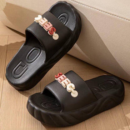 شبشب  أنيق وناعم للنساء - مصنوع من مادة ايفا.