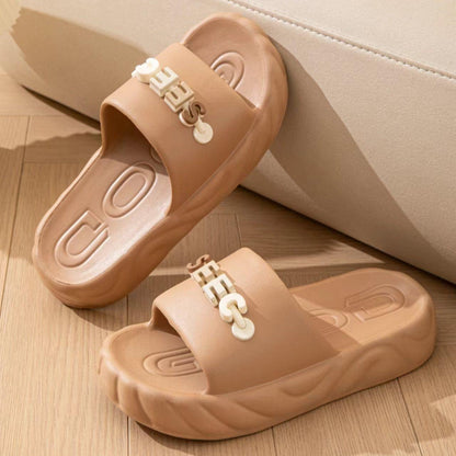 شبشب  أنيق وناعم للنساء - مصنوع من مادة ايفا.