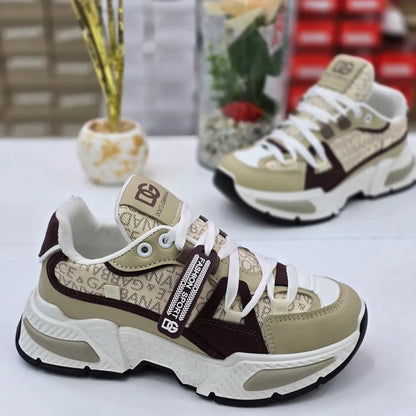 "حذاء أنيق للبنات ✨ عصري ومريح، متوفر بعدة ألوان لتختاري منها ما يناسب ذوقك 👟🌸🎨