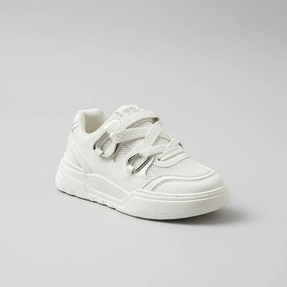 أحذية رياضية أنيقة لراحة تدوم طوال اليوم