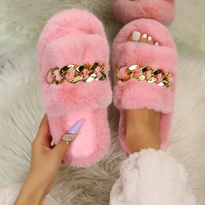 Pantoufles en fausse fourrure pour femmes avec chaîne dorée – Mocassins d'intérieur doux et confortables à bout ouvert, chaussures tendance pour la maison