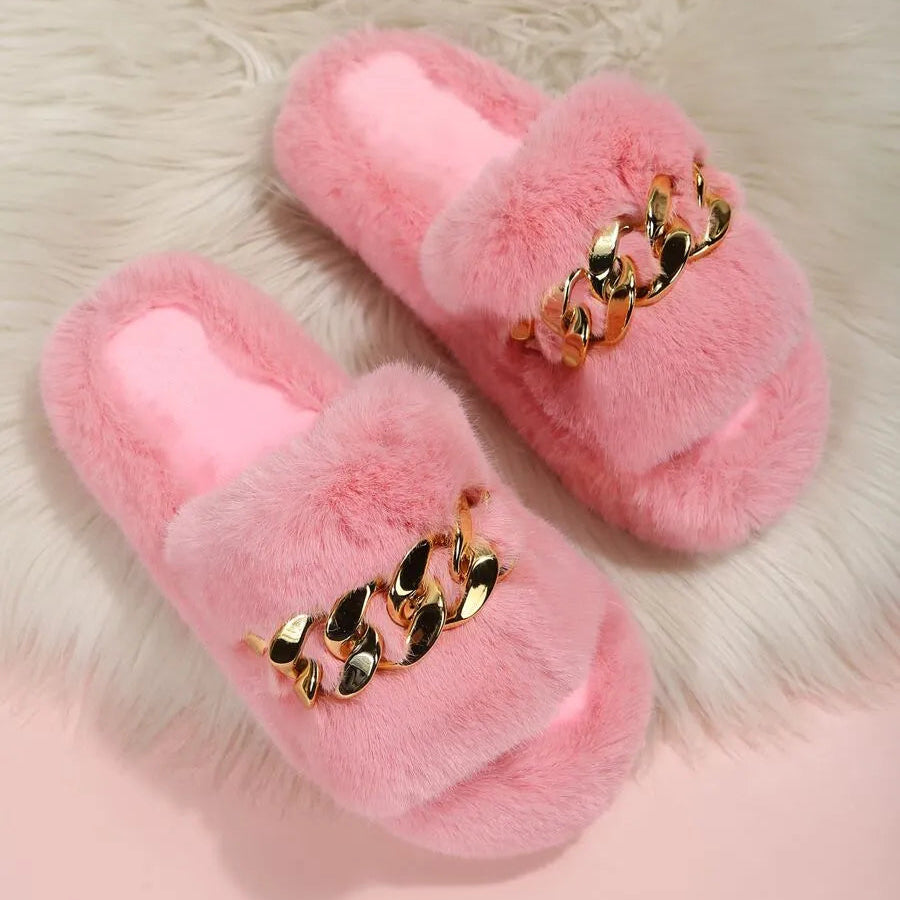 Pantoufles en fausse fourrure pour femmes avec chaîne dorée – Mocassins d'intérieur doux et confortables à bout ouvert, chaussures tendance pour la maison