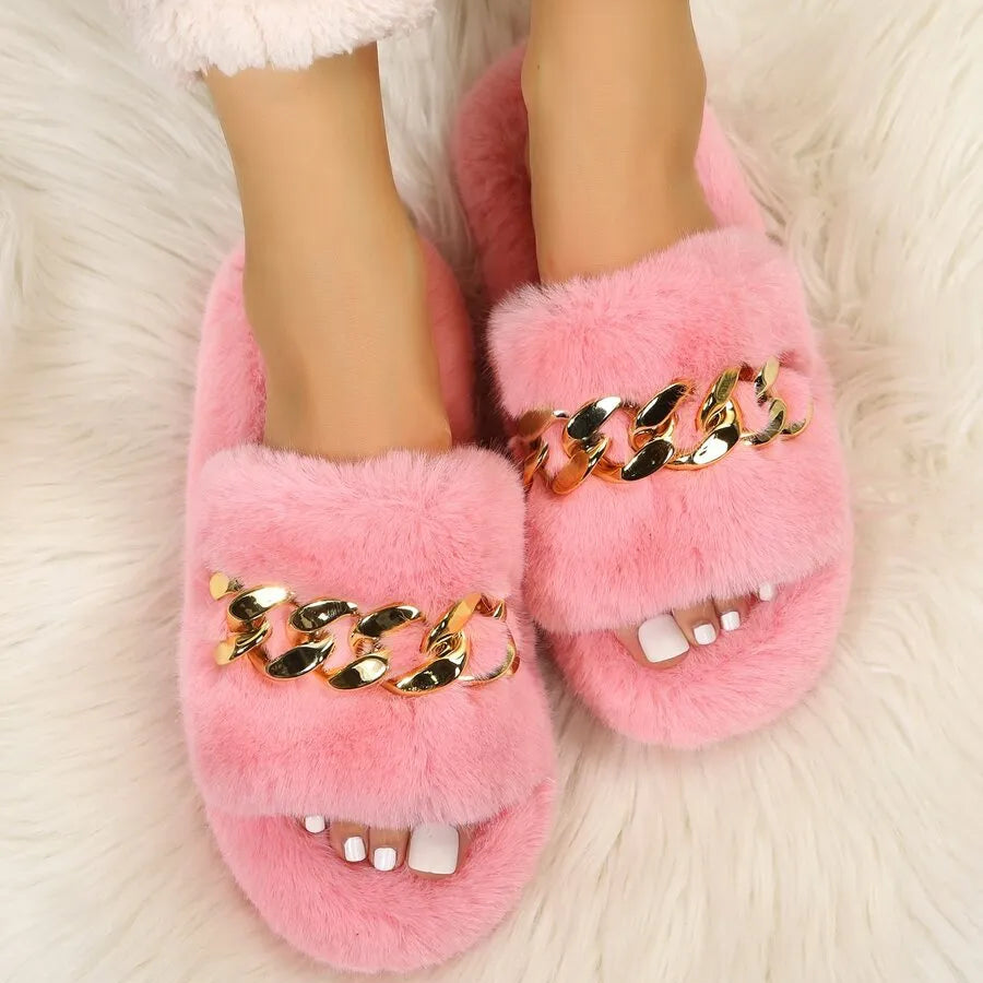 Pantoufles en fausse fourrure pour femmes avec chaîne dorée – Mocassins d'intérieur doux et confortables à bout ouvert, chaussures tendance pour la maison