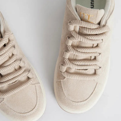 Trendy Women’s Platform Sneakers – Minimal Design, All-Day Comfort