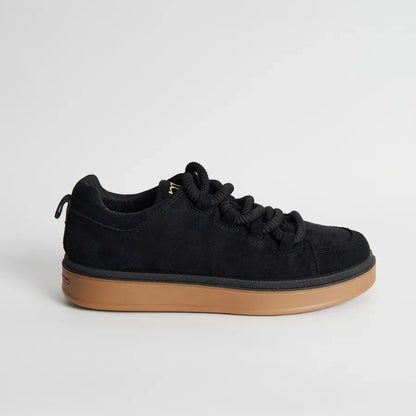 Trendy Women’s Platform Sneakers – Minimal Design, All-Day Comfort