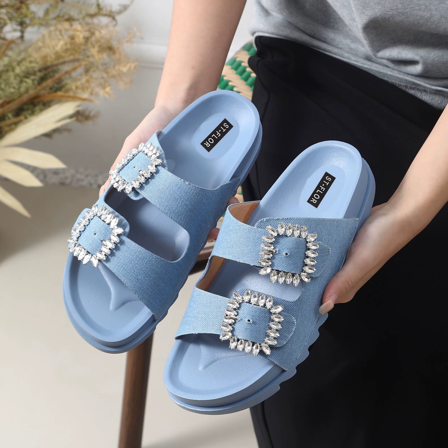 Luxurious women's sandals with a modern design and studded straps - elegance that distinguishes you with every step!