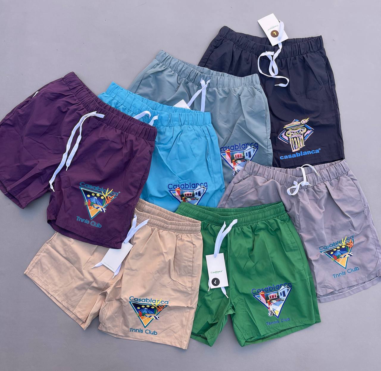 شورت  تنس كلوب  الأنيق  للرجال من كازابلانكا - ألوان متعددة