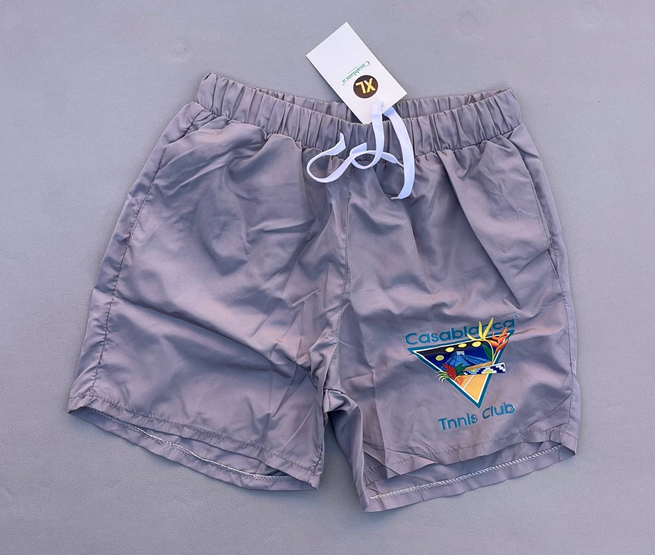شورت  تنس كلوب  الأنيق  للرجال من كازابلانكا - ألوان متعددة