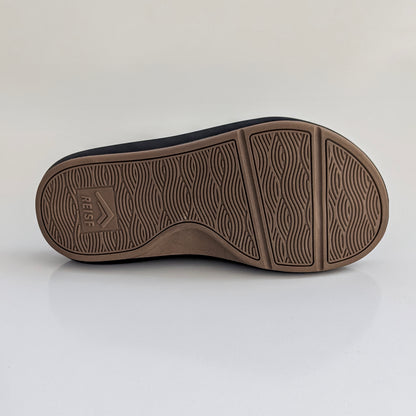 صندل REISF™ الطبي الفاخر للرجال — نعل مبطّن بارتفاع 3 سم · مقاوم للماء · مضاد للانزلاق

