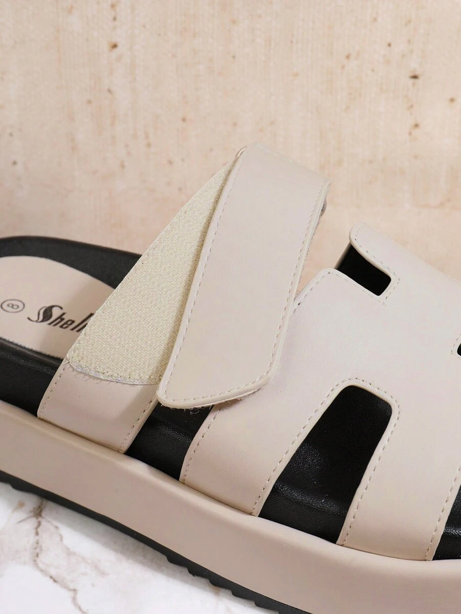 تمتعي بالثقة: صنادل فاخرة بكعب عالٍ ومفتوح - عززي من أناقتك وأعيدي تعريف أسلوبك